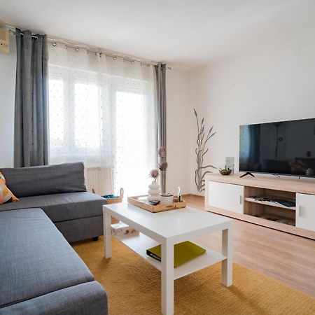 Apartman Sanda Vukovar Bagian luar foto