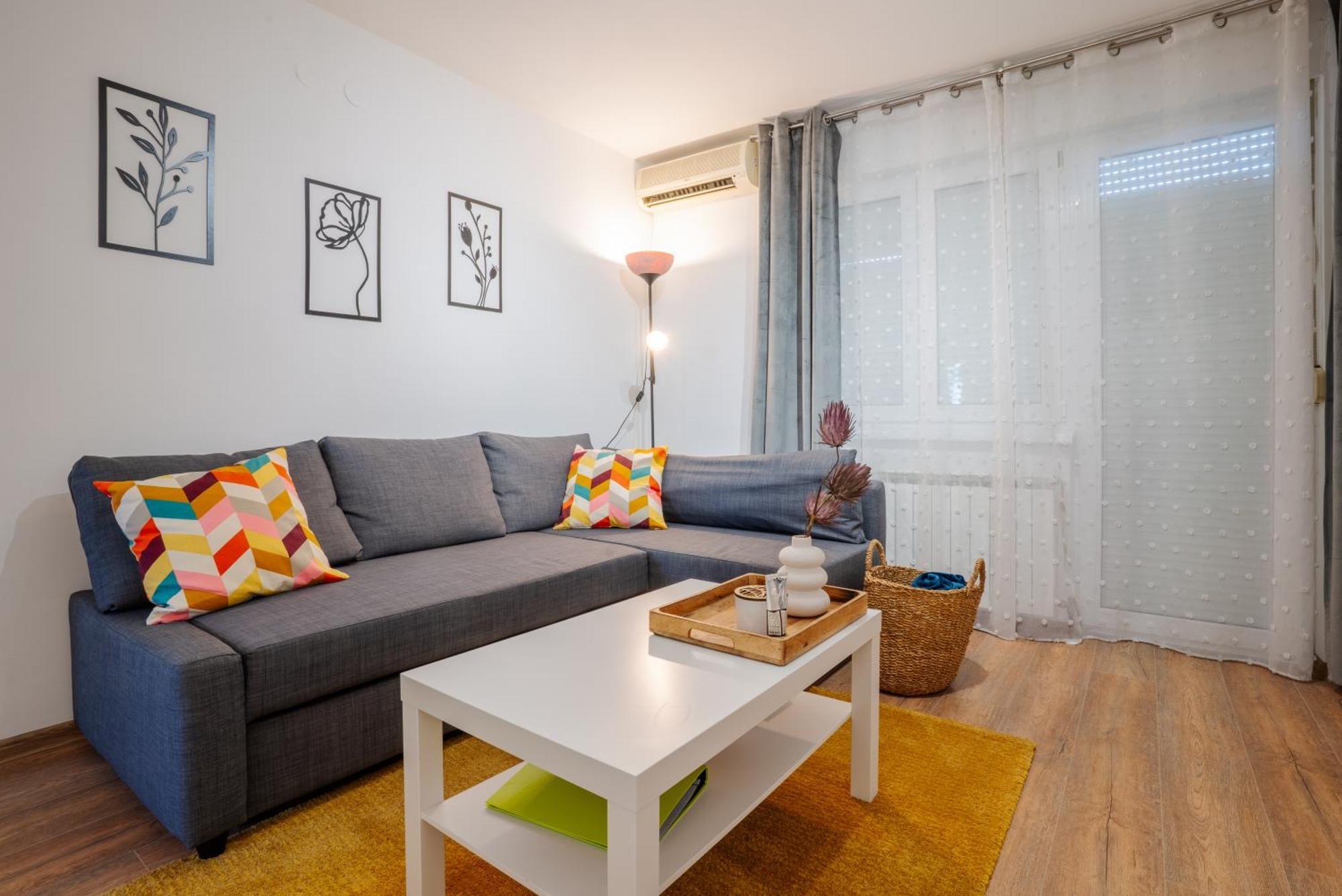Apartman Sanda Vukovar Bagian luar foto